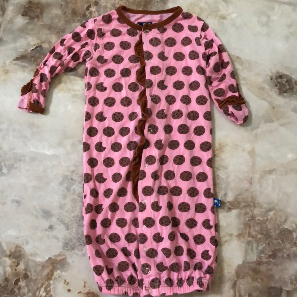 Kickee Pants chocolate chip cookie 🍪 gown 3-6